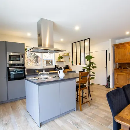 Maison De Plain-pied Avec Piscine Privee Et Wi-fi A - Fr-1-616-472