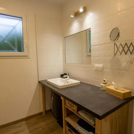 Maison De Plain-pied Avec Piscine Privee Et Wi-fi A - Fr-1-616-472 Prázdninový dům Château-lʼÉvêque